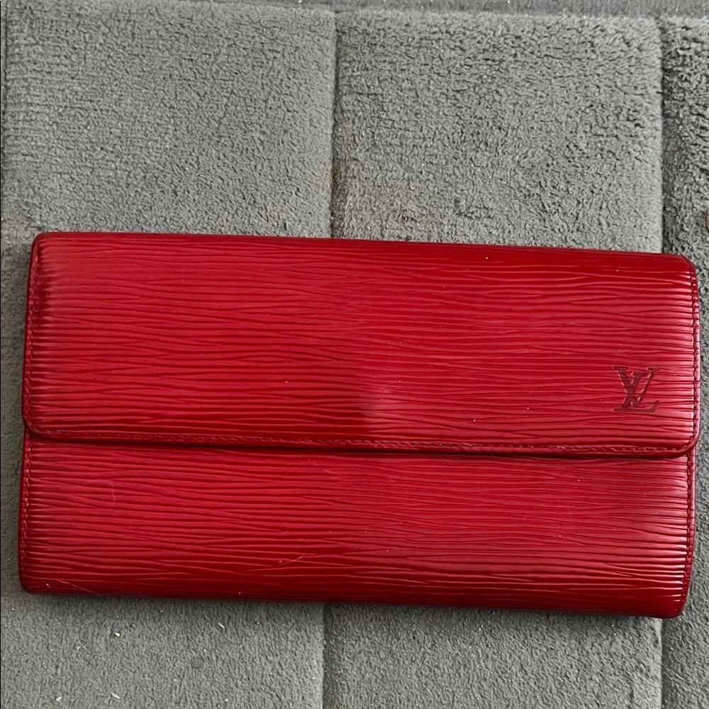 Louis Vuitton Scarlet Epi Leather Wallet with COA